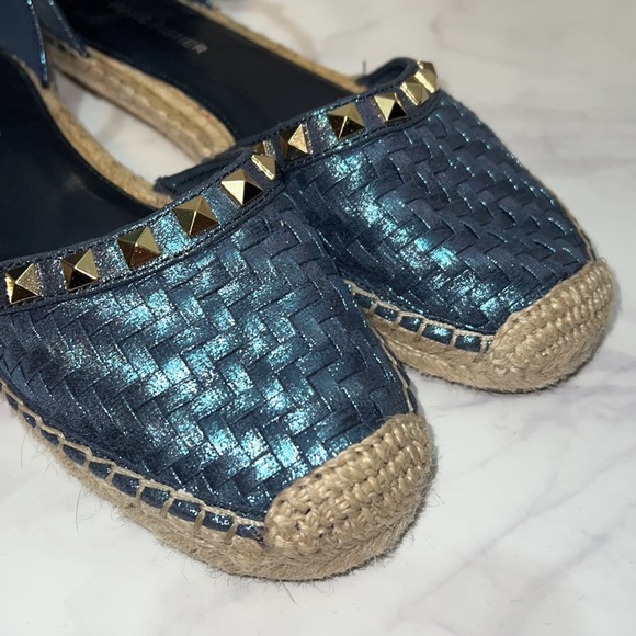 Marc Fisher Metallic Blue Studded Shoes Size 6 - Picture 2 of 6